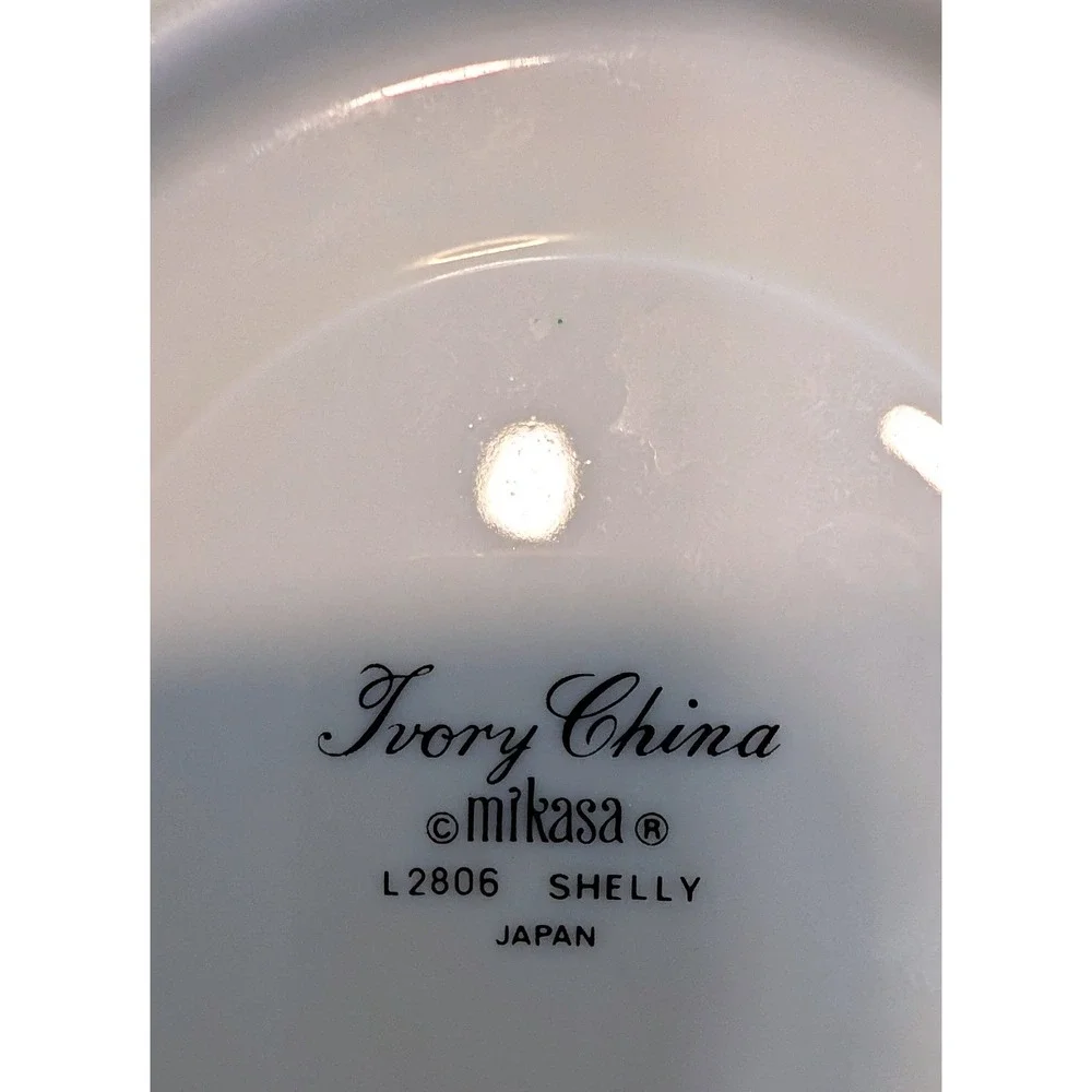 Mikasa Shelly L2806 Ivory China Saucers Set of 2 Pink Floral Gold Trim Japan
